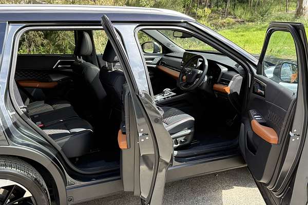 2024 Mitsubishi Outlander Exceed ZM