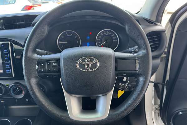 2016 Toyota Hilux SR GUN126R 4X4