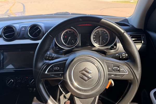 2020 Suzuki Swift GL Navigator AZ Series II