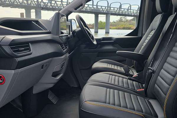 2025 Ford Transit Custom
