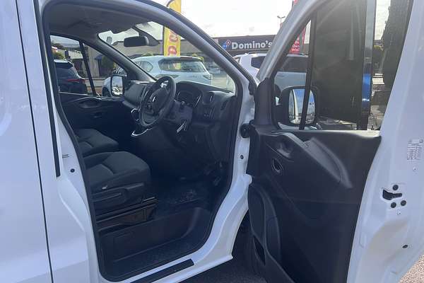 2022 Mitsubishi Express GLX SN SWB