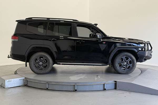 2022 Toyota Landcruiser GR Sport FJA300R