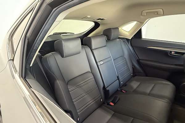 2019 Lexus NX LUXURY (FWD) AGZ10R