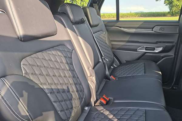 2025 Ford Everest Platinum 3.0L