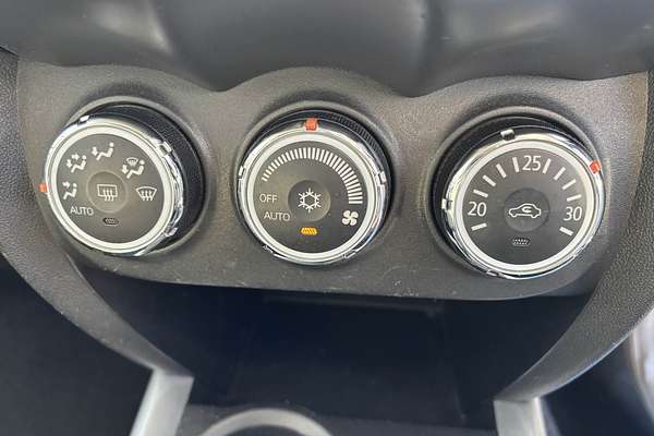 2012 Mitsubishi ASX  XB