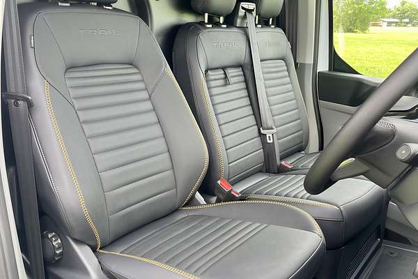 2025 Ford Transit Custom Trail