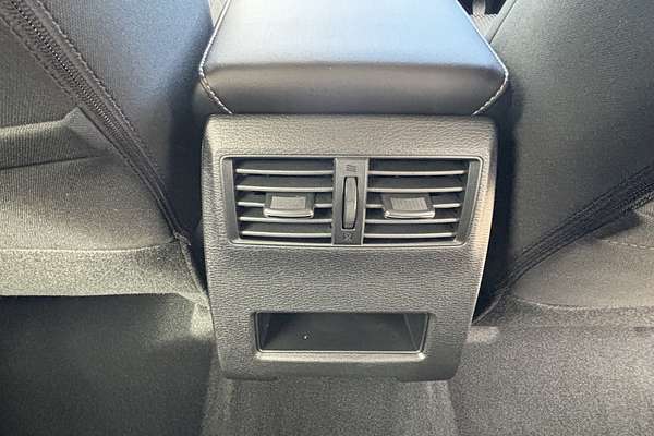 2025 Mitsubishi Outlander LS ZM