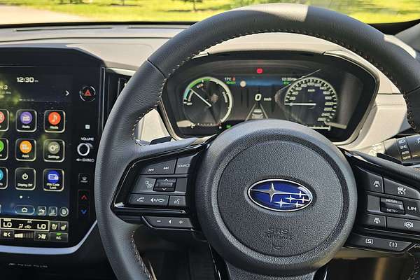 2025 Subaru Forester Hybrid Touring S6