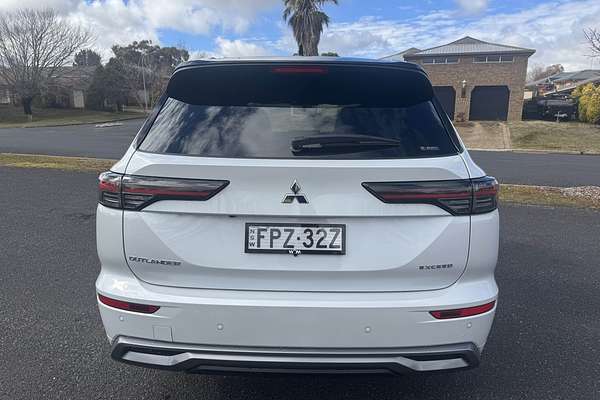 2025 Mitsubishi Outlander Exceed Tourer ZM