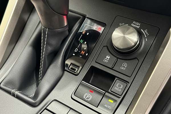 2019 Lexus NX LUXURY (FWD) AGZ10R