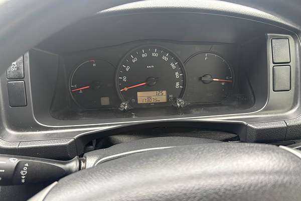 2015 Toyota Hiace Commuter KDH223R