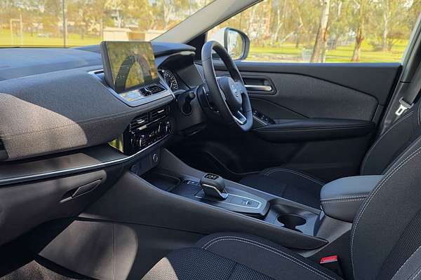 2025 Nissan QASHQAI ST-L J12