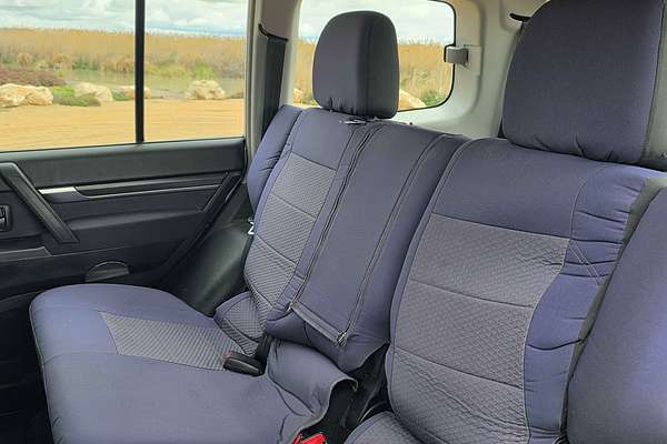 2008 Mitsubishi Pajero GLX NS