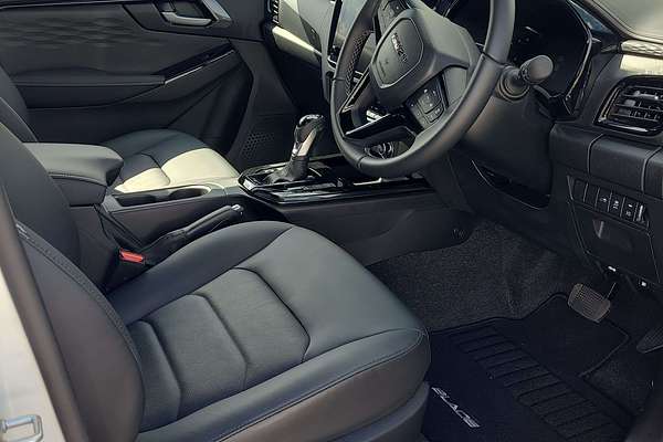 2025 Isuzu D-MAX BLADE 4X4