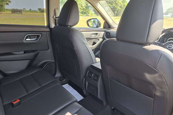 2025 Nissan X-TRAIL N-TREK T33