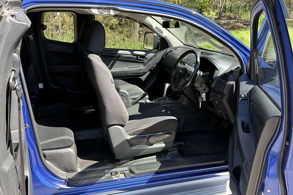 2018 Isuzu D-MAX SX High Ride Rear Wheel Drive