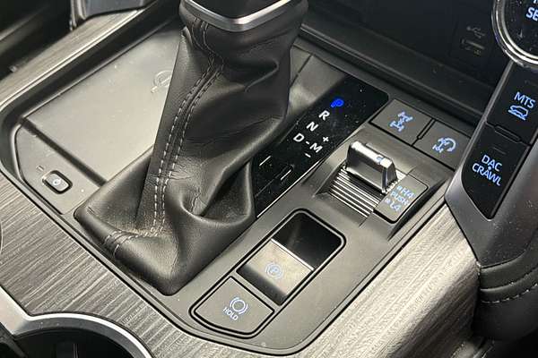2022 Toyota Landcruiser GR Sport FJA300R
