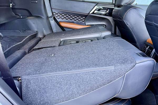 2023 Mitsubishi Outlander Exceed ZM