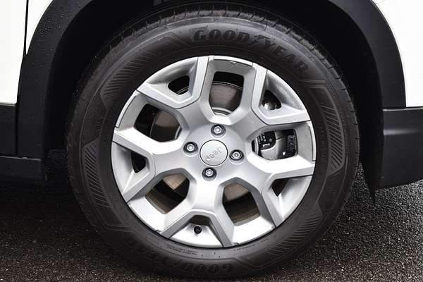 2024 Jeep Avenger Longitude JJ