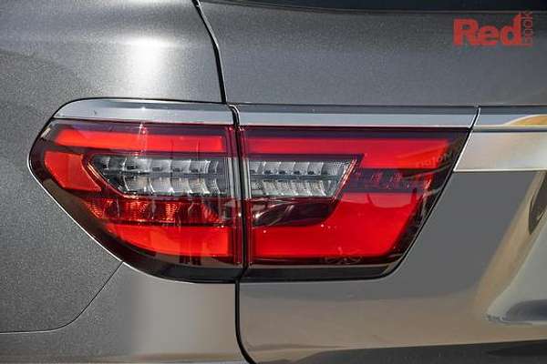 2025 Nissan Patrol Ti-L Y62