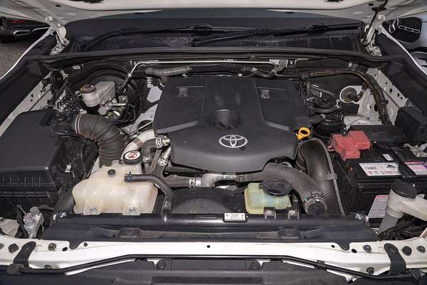 2018 Toyota Hilux SR5 GUN126R 4X4