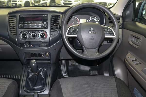 2015 Mitsubishi Triton GLX MQ 4X4