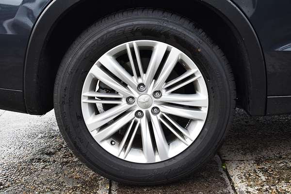 2024 Mitsubishi Outlander ES ZM