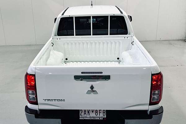 2024 Mitsubishi Triton GLX MV