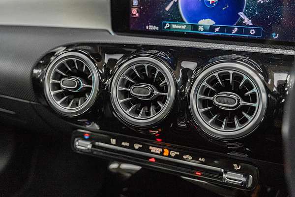2022 Mercedes-Benz A-Class A180 V177
