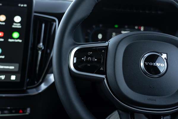 2025 Volvo XC90 Ultra B5 Bright