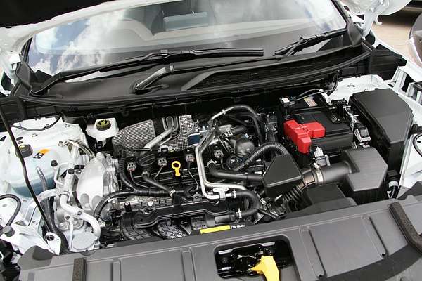 2025 Nissan X-TRAIL ST T33