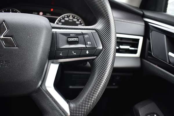 2024 Mitsubishi Outlander ES ZM