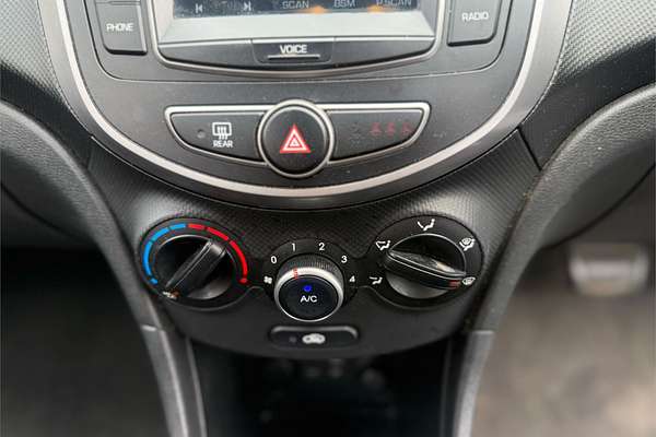 2016 Hyundai Accent Active RB4