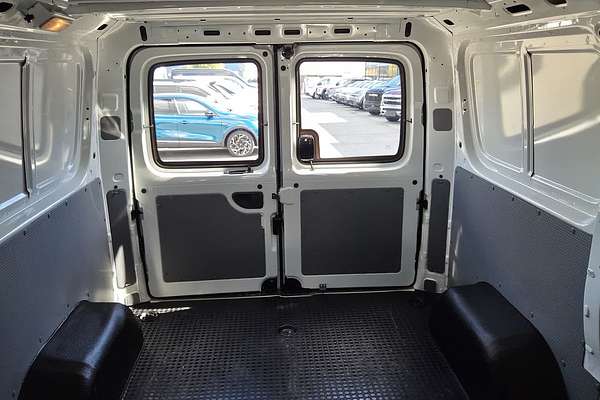 2024 LDV V80 SWB