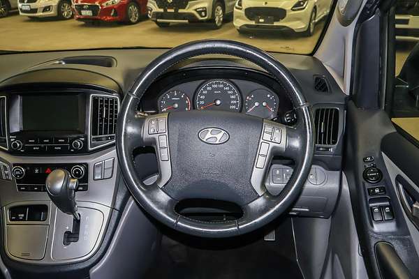 2016 Hyundai iMax TQ3-W Series II