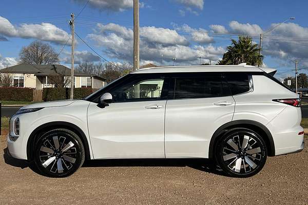 2025 Mitsubishi Outlander Exceed ZM