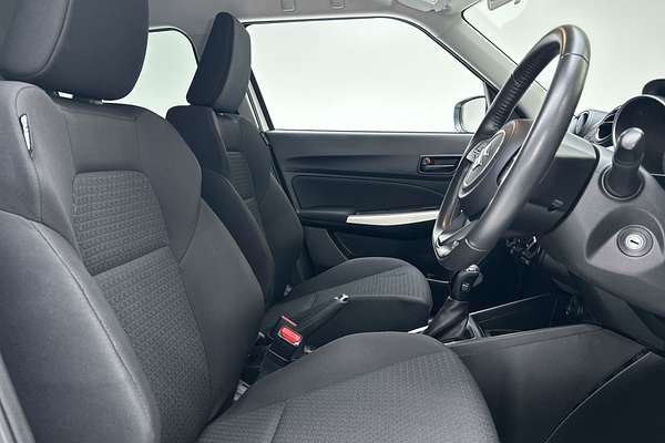 2022 Suzuki Swift GL Plus Special Edition AZ Series II thumb-12