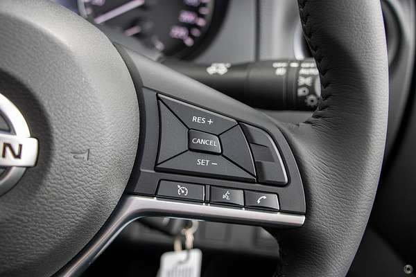 2025 Nissan Navara ST D23 4X4