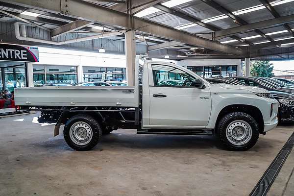 2022 Mitsubishi Triton GLX MR 4X4