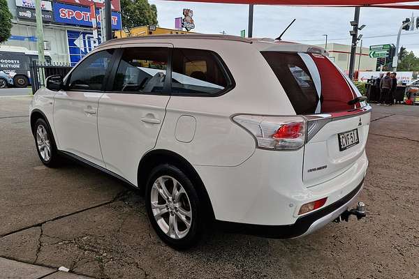 2014 Mitsubishi Outlander ES ZJ