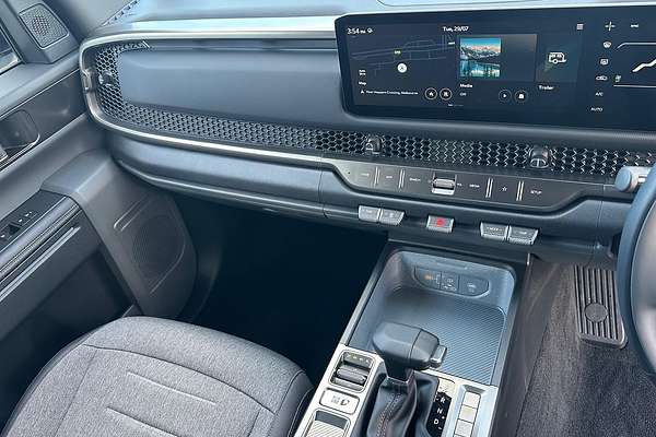 2025 Kia Tasman SX TK 4X4