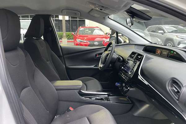 2022 Toyota Prius LE