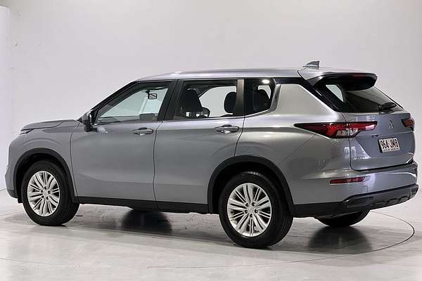2023 Mitsubishi Outlander ES ZM