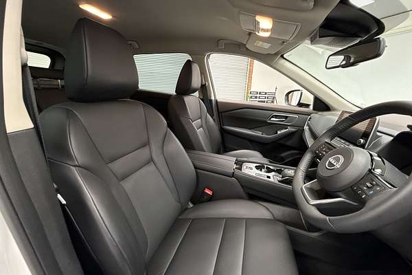 2024 Nissan X-TRAIL ST-L T33