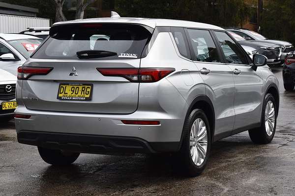 2024 Mitsubishi Outlander ES ZM