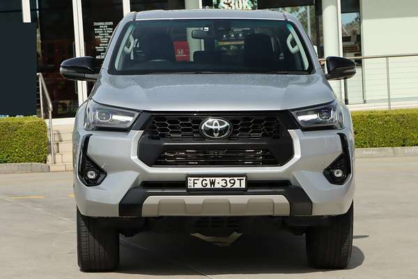 2024 Toyota Hilux SR5 GUN126R 4X4