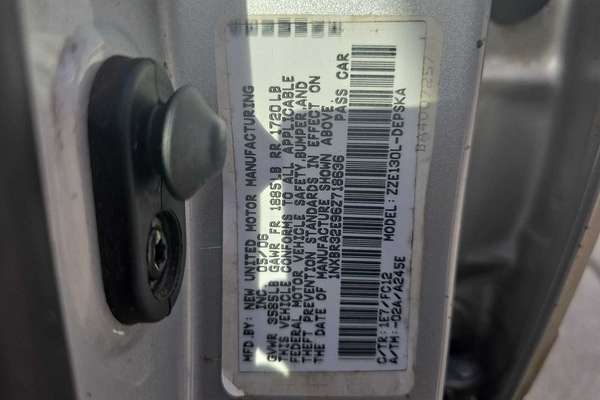 2006 Toyota Corolla LE