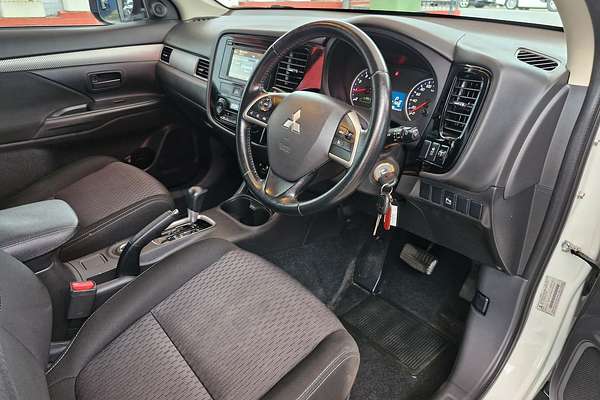 2014 Mitsubishi Outlander ES ZJ