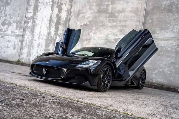 2022 Maserati MC20 M240