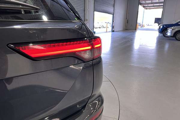 2023 Mitsubishi Outlander LS Black Edition ZM